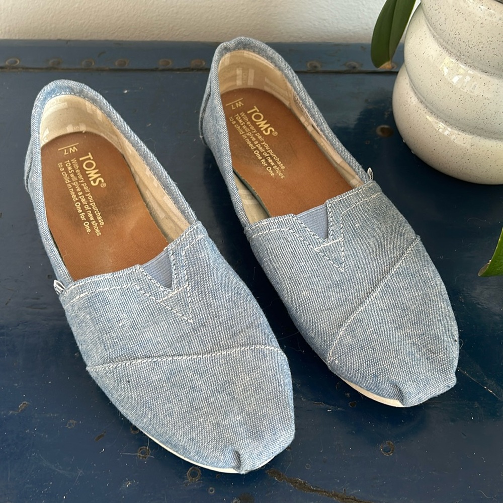 Toms blue shoes
